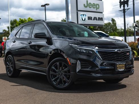 Used 2023 Chevrolet Equinox RS w/ RS Leather Package AWD/4WD image 1