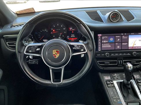 Used 2021 Porsche Macan image 5