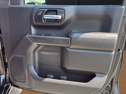 Used 2022 Chevrolet Silverado 1500 Custom AWD/4WD image 23