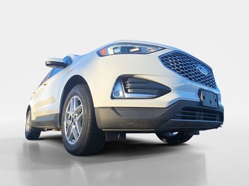 Used 2024 Ford Edge SEL w/ Convenience Package image 25