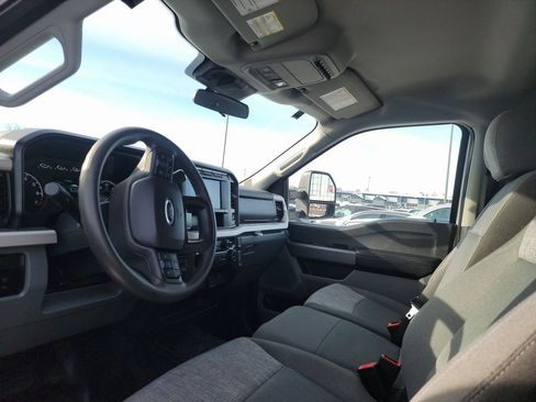 Used 2024 Ford F250 XLT w/ FX4 Off-Road Package image 5
