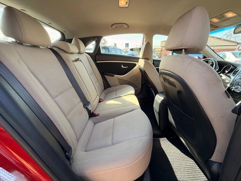Used 2016 Hyundai Elantra GT FWD image 23