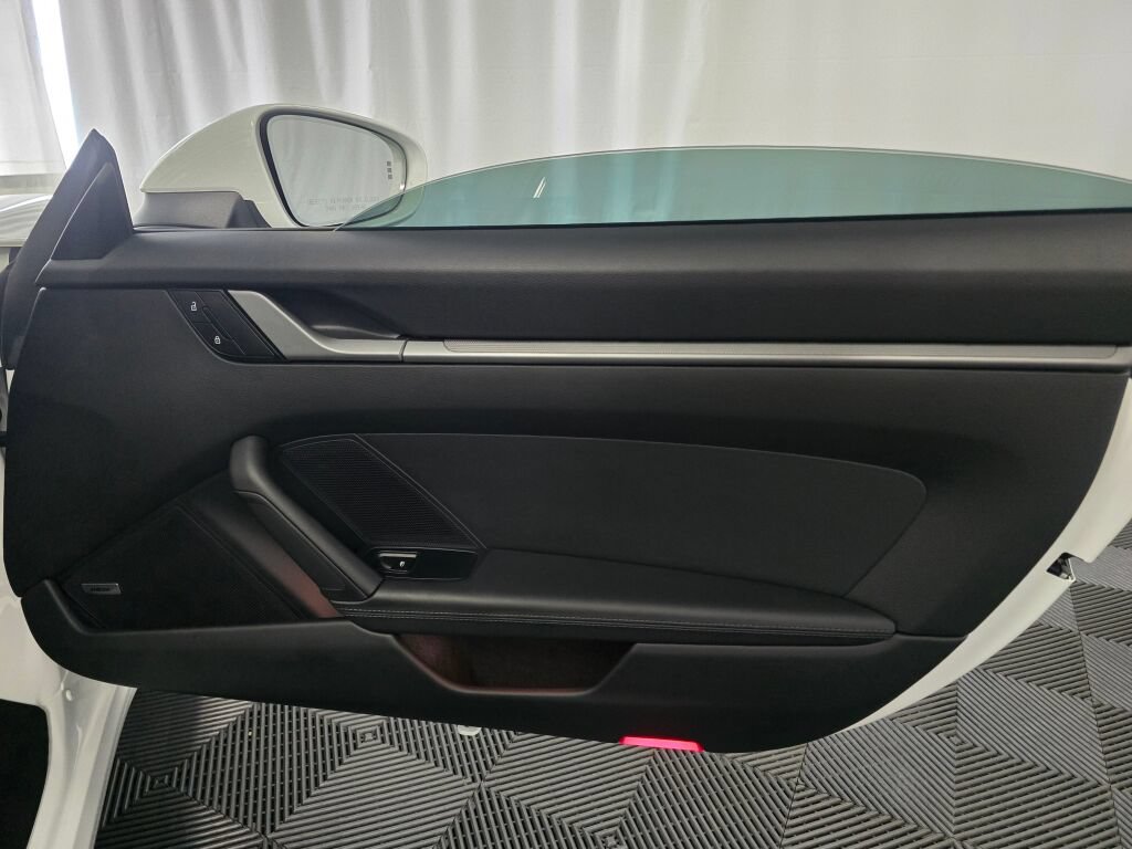 Certified 2025 Porsche 911 Carrera RWD image 23