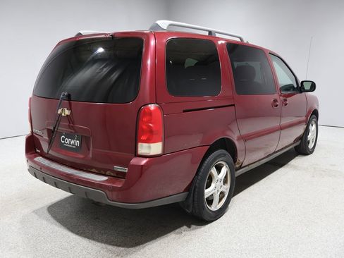 Used 2005 Chevrolet Uplander LT w/ Premium Seating Package image 2