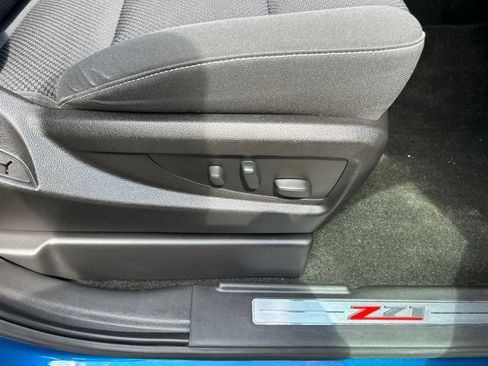 Used 2018 Chevrolet Silverado 1500 LT w/ All Star Edition AWD/4WD image 11
