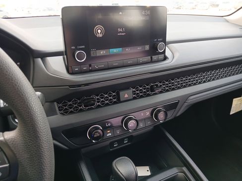 Used 2023 Honda Accord LX image 11