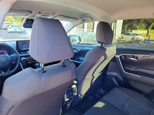 Used 2022 Toyota RAV4 XLE FWD image 13