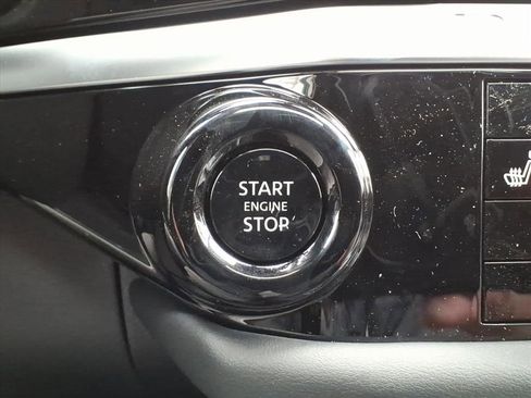 New 2026 Nissan Pathfinder SL w/ SL Premium Package AWD/4WD image 17