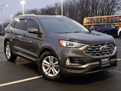 Used 2020 Ford Edge SEL w/ Cold Weather Package image 2