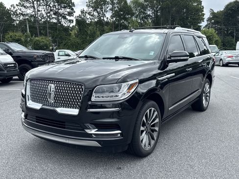 Used 2019 Lincoln Navigator Select w/ Cargo Package RWD image 3