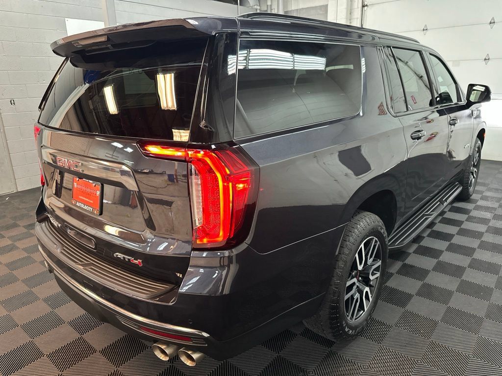 Used 2023 GMC Yukon XL AT4 w/ Technology Package AWD/4WD image 9