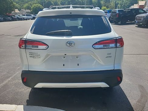 Used 2022 Toyota Corolla Cross LE image 4