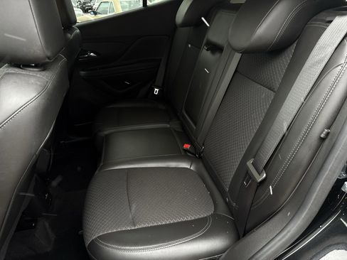 Used 2022 Buick Encore Preferred w/ Safety Package image 25