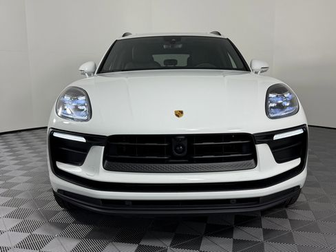 New 2026 Porsche Macan image 6