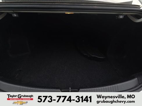 Used 2023 Chevrolet Malibu LT FWD image 15