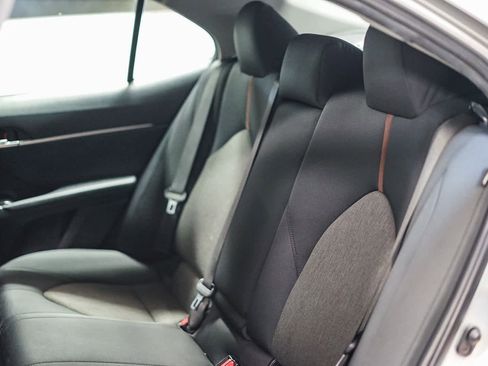 Used 2019 Toyota Camry LE image 19