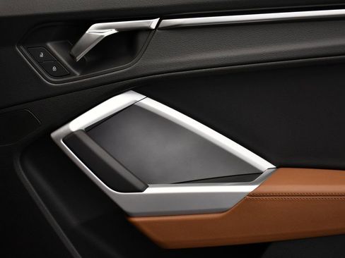 Used 2025 Audi Q3 2.0T Premium w/ Convenience Package image 51