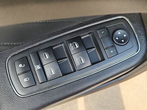 Used 2019 Dodge Charger Scat Pack w/ Plus Group RWD image 24