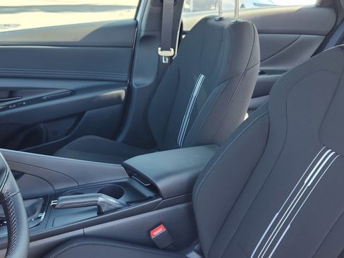 New 2025 Hyundai Elantra Sport image 17