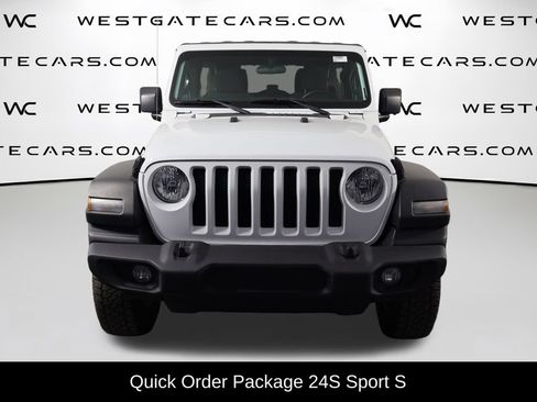 Used 2018 Jeep Wrangler Unlimited Sport S AWD/4WD image 2