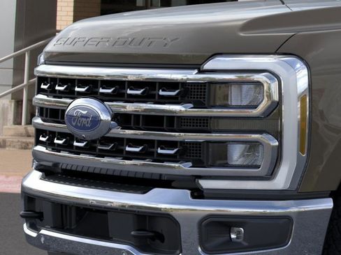 Used 2026 Ford F250 Lariat AWD/4WD image 17