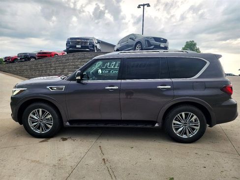 Used 2024 INFINITI QX80 Luxe image 2