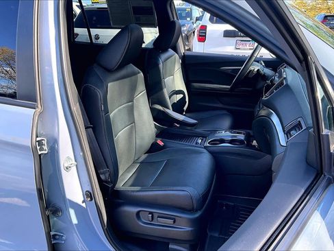 Used 2023 Honda Passport EX-L image 8