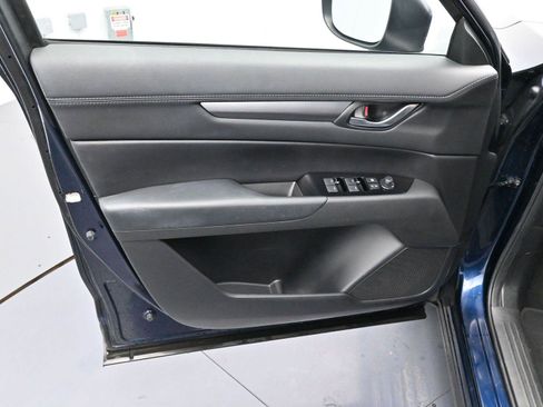 Used 2021 MAZDA CX-5 Touring image 9