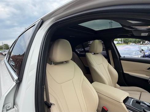 Used 2021 BMW 330i Sedan w/ Premium Package RWD image 17