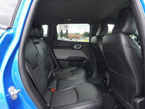 Used 2024 Jeep Compass Latitude AWD/4WD image 28