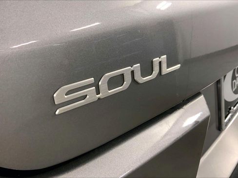 Certified 2025 Kia Soul LX w/ LX Technology Package FWD image 8
