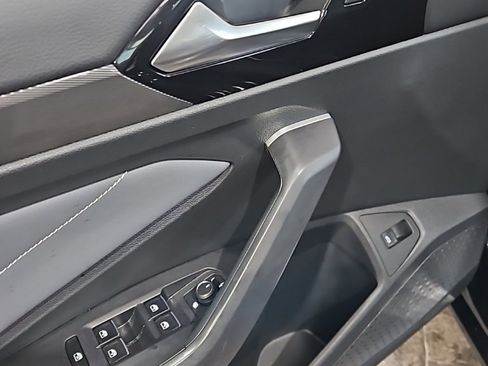 Used 2025 Volkswagen Jetta SEL image 26