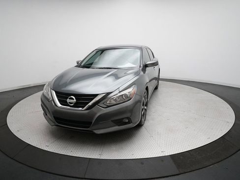 Used 2018 Nissan Altima 2.5 SR image 32