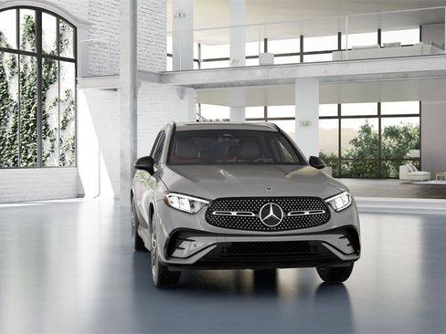 New 2025 Mercedes-Benz GLC 300 4MATIC image 3