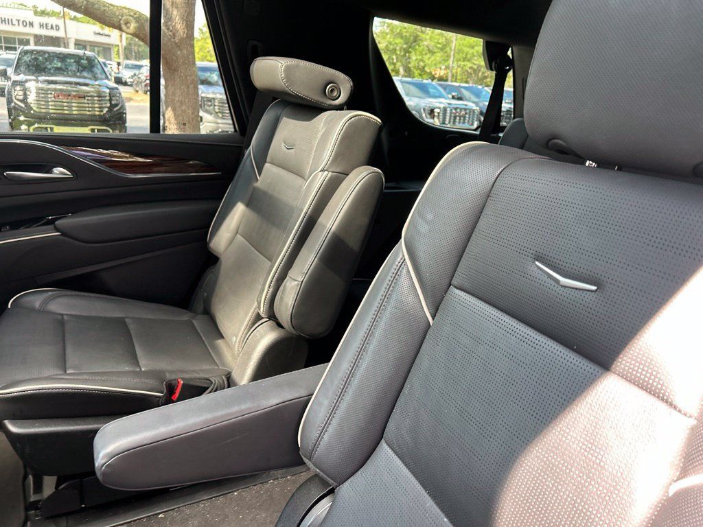 Certified 2024 Cadillac Escalade Premium Luxury w/ Performance Package AWD/4WD image 10