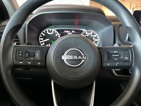Used 2022 Nissan Rogue S FWD image 20