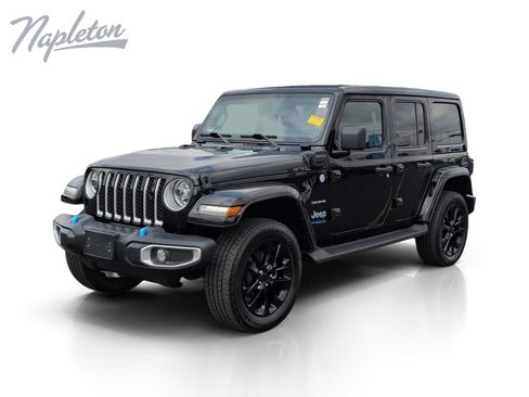 Used 2022 Jeep Wrangler Unlimited Sahara w/ Cold Weather Group AWD/4WD image 1