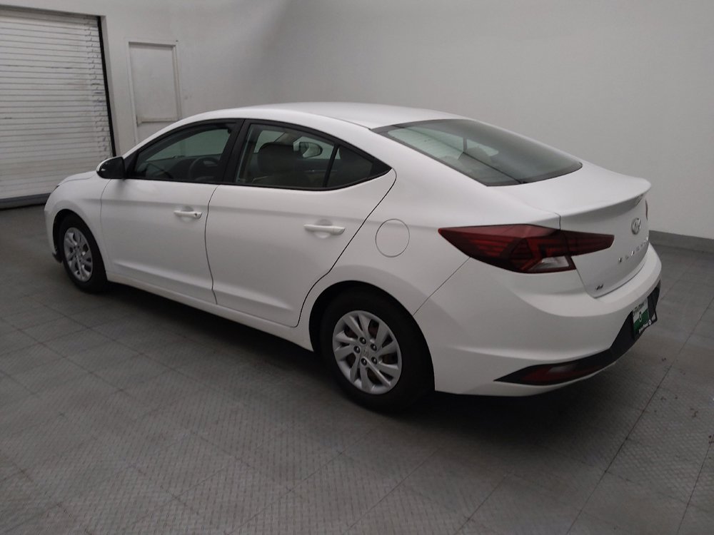 Used 2020 Hyundai Elantra SE FWD image 3