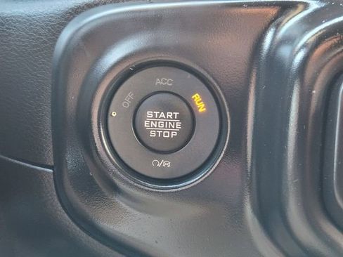 Used 2021 Jeep Wrangler Unlimited Sport image 22