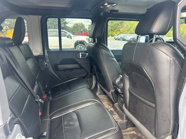 Used 2023 Jeep Wrangler Unlimited Sahara w/ Cold Weather Group AWD/4WD image 8