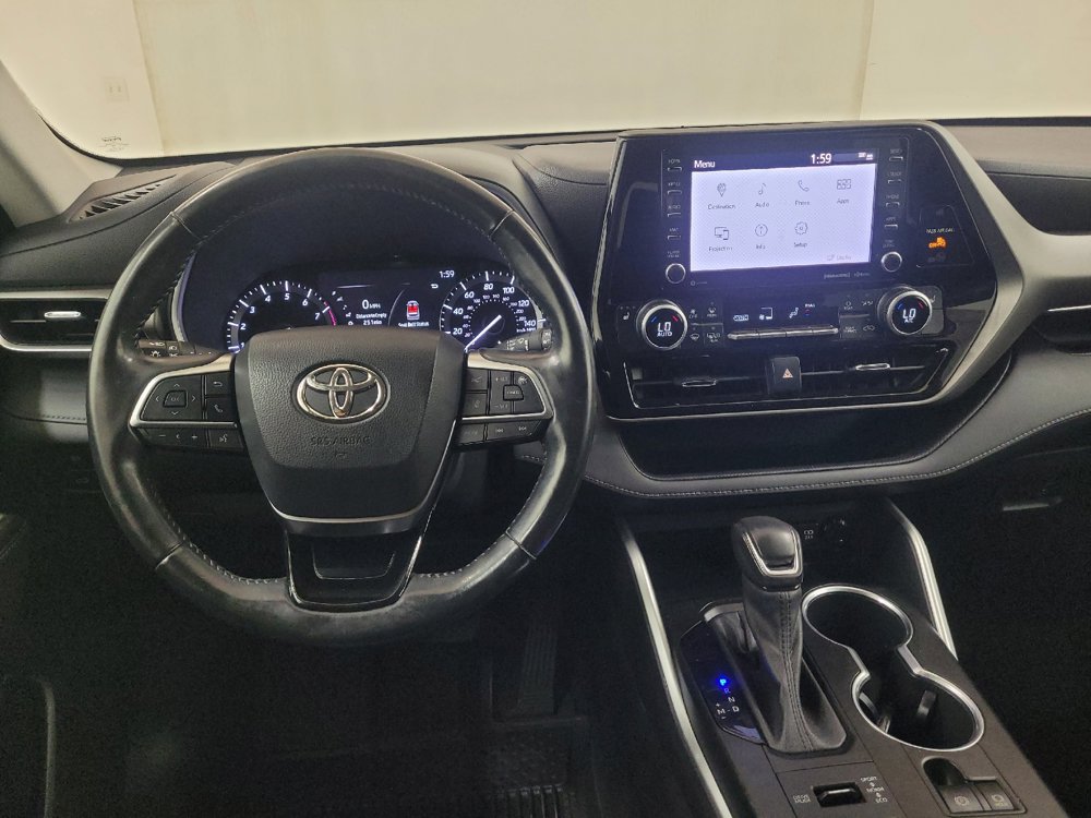 Used 2021 Toyota Highlander XLE AWD/4WD image 22