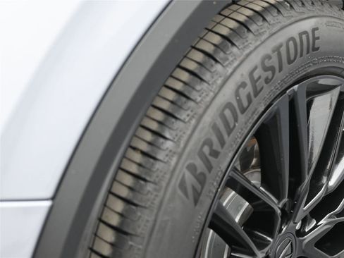 Used 2024 Acura MDX SH-AWD w/ Advance Package image 12