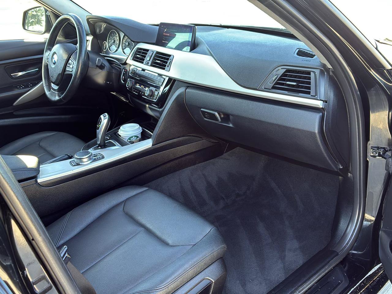 Used 2018 BMW 320i xDrive Sedan w/ Convenience Package AWD/4WD image 50