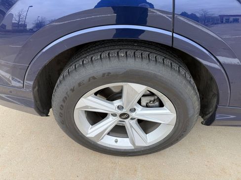 Used 2022 Audi Q7 3.0T Premium image 36