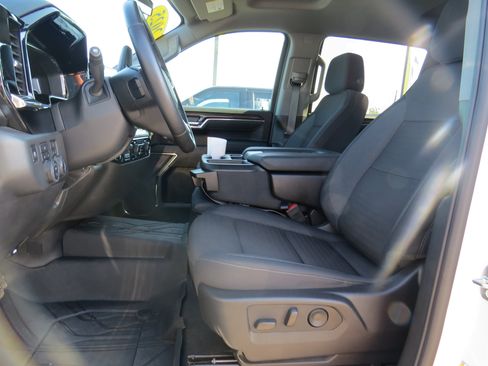Used 2025 Chevrolet Silverado 1500 LT AWD/4WD image 19
