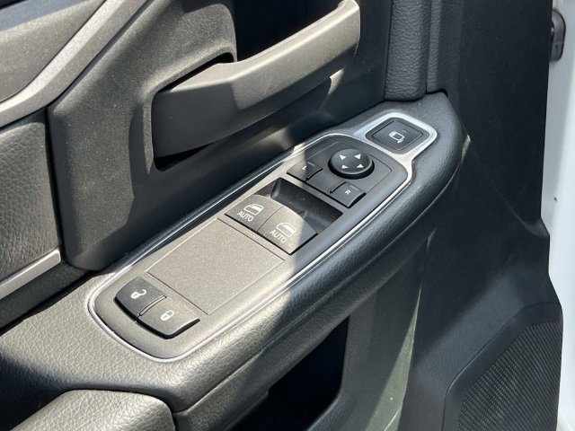 New 2024 RAM 3500 Tradesman AWD/4WD image 21