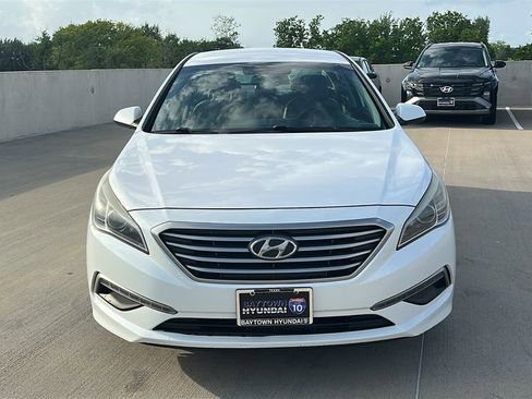 Used 2015 Hyundai Sonata SE w/ Option Group 02 image 6