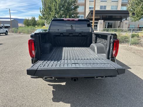 Used 2025 GMC Sierra 1500 Denali Ultimate AWD/4WD image 31