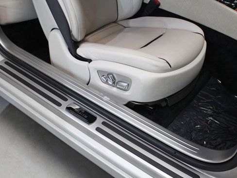 Used 2014 Rolls-Royce Wraith RWD image 73