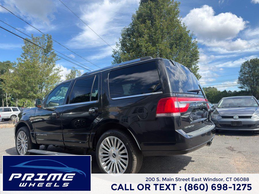 Used 2015 Lincoln Navigator 2WD image 5